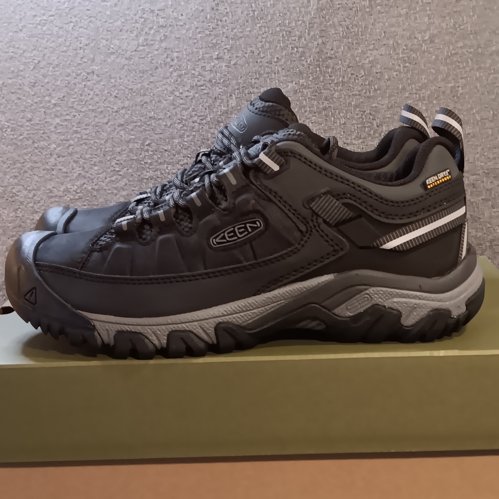 Keen Men's Targhee Hiking Shoes, Size 7.5